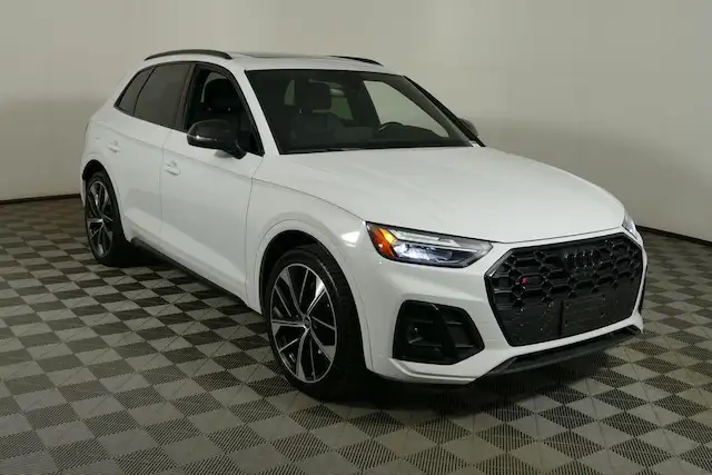 2024 Audi SQ5 Premium Plus's photo