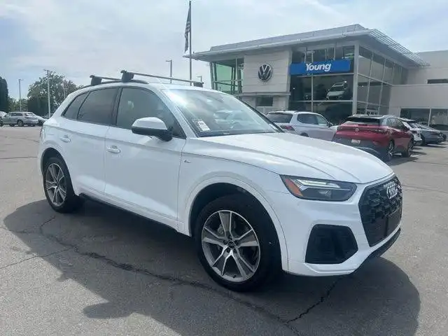 2025 Audi Q5 45 Premium's photo