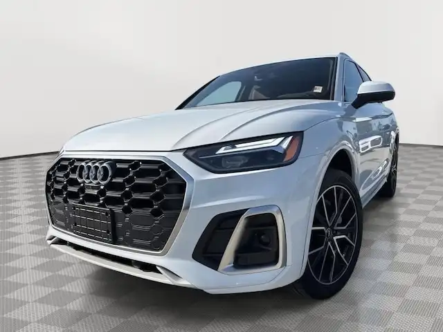2021 Audi Q5 55 e Premium Plus's photo