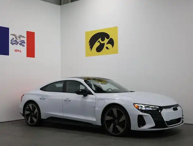 2023 Audi e-tron GT Prestige quattro's photo