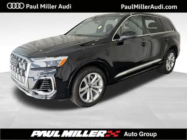 2025 Audi Q7 55 Premium Plus quattro Tiptronic's photo