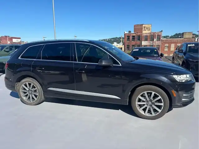 2019 Audi Q7 45 Premium Plus quattro Tiptronic's photo