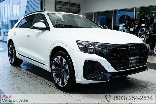 2025 Audi Q8 55 Premium quattro Tiptronic's photo