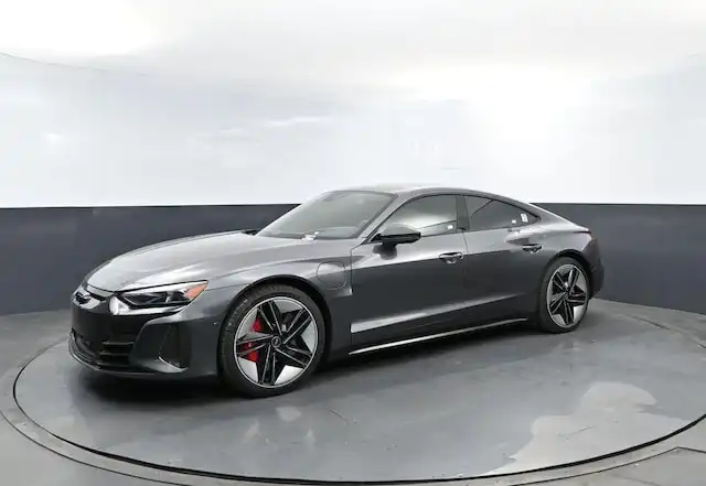 2022 Audi RS e-tron GT Base's photo