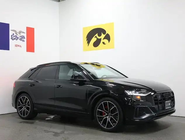 2023 Audi SQ8 Premium Plus's photo