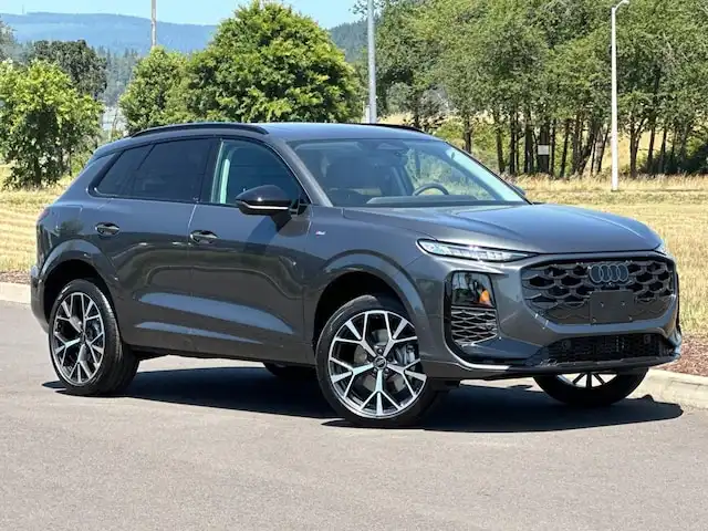 2026 Audi Q3 S Line quattro's photo