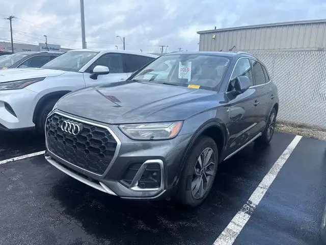 2023 Audi Q5 45 Premium Plus's photo