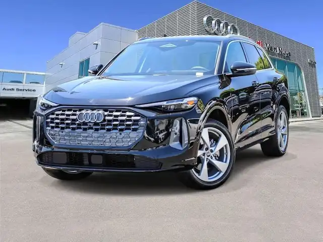 2025 Audi Q5 40 Premium Plus's photo