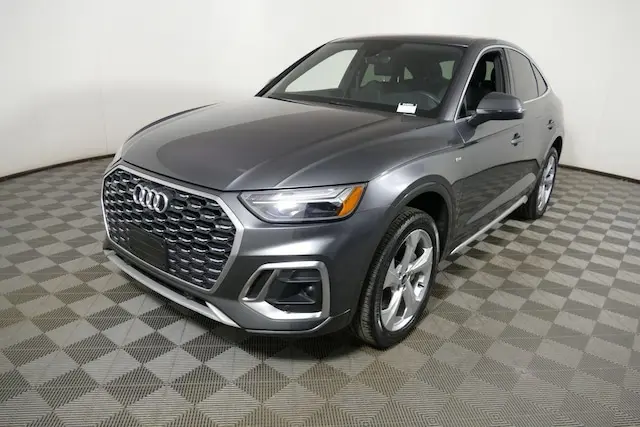 2023 Audi Q5 Sportback 45 Premium photo 3