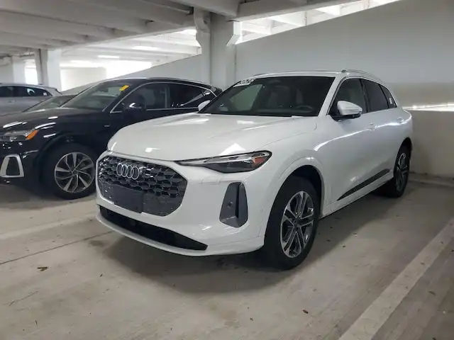 2025 Audi Q5 40 Premium's photo