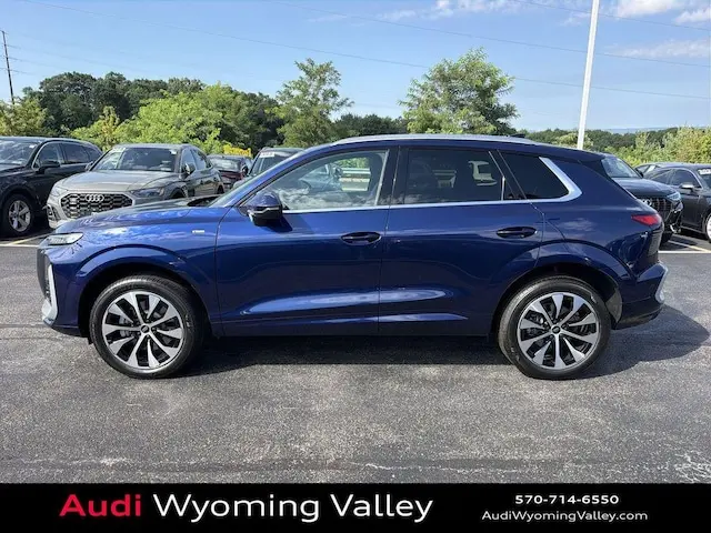 2026 Audi Q3 S Line quattro photo 5