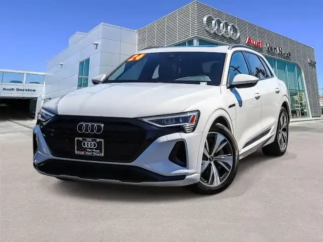 2024 Audi Q8 e-tron 114 kWh Premium quattro 55's photo