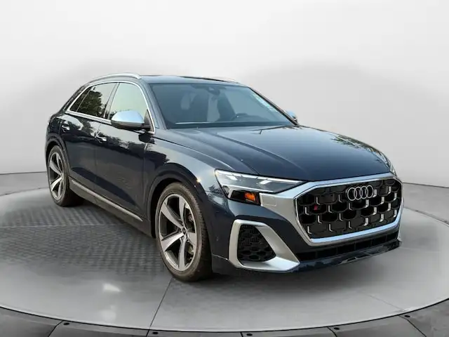 2026 Audi SQ8 Premium Plus quattro's photo