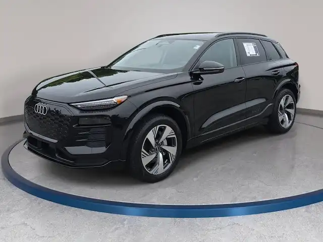 2025 Audi Q6 e-tron Premium Plus quattro's photo