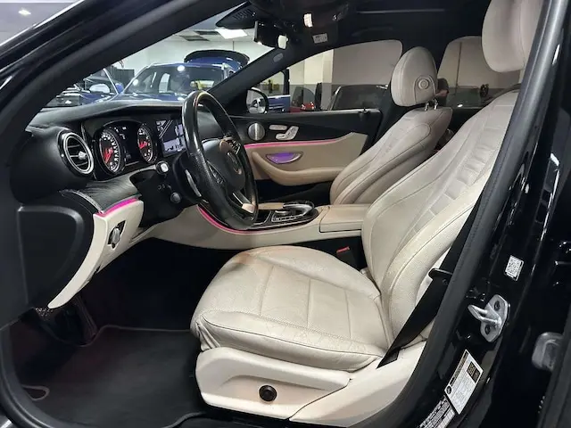 2018 Mercedes-Benz E-Class E300 4MATIC photo 5