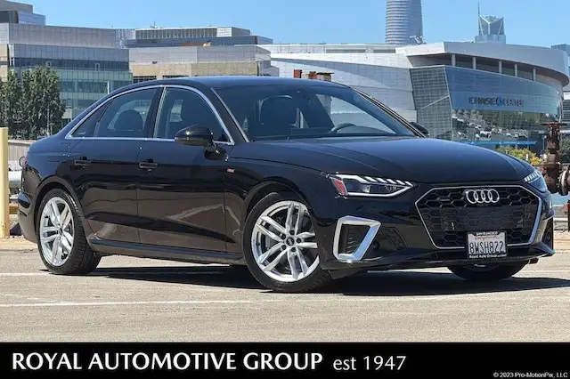 2021 Audi A4 45 quattro S tronic Premium Plus's photo