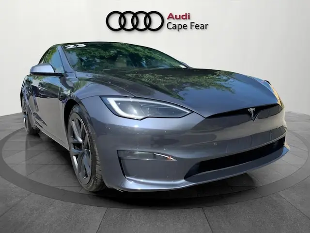 2023 Tesla Model S Plaid photo 3