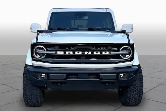 2023 Ford Bronco Outer Banks 4x4 photo 4
