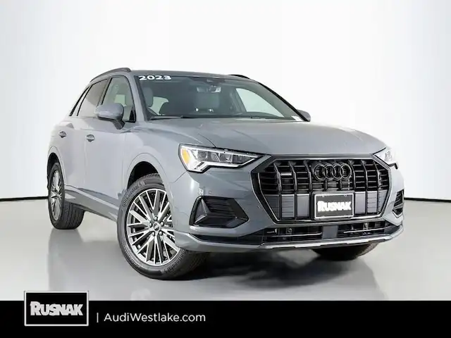 2023 Audi Q3 40 TFSI Premium quattro's photo