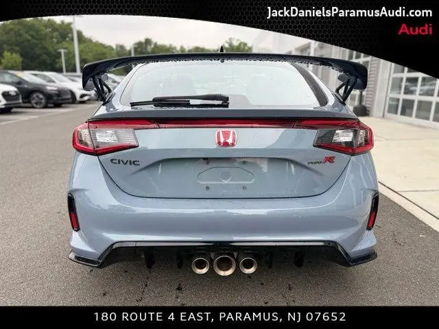 2025 Honda Civic Type-R photo 5