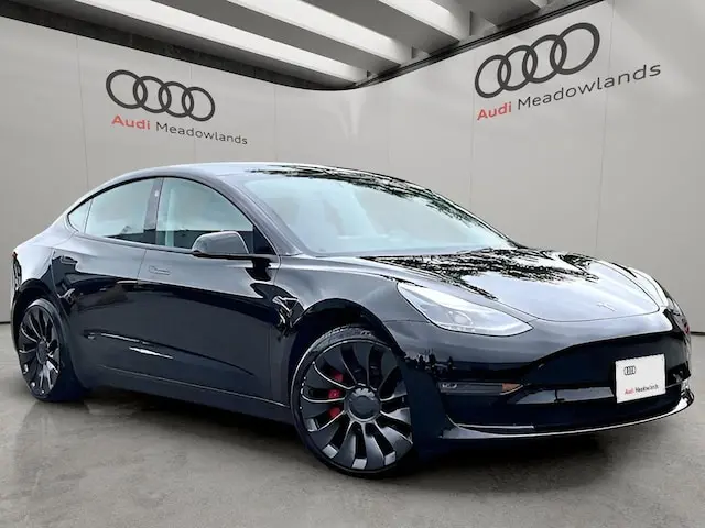2023 Tesla Model 3 Performance photo 3
