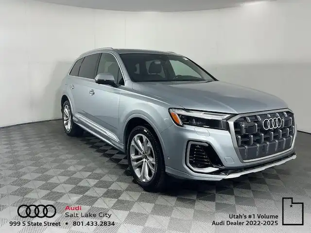 2025 Audi Q7 55 Premium Plus quattro Tiptronic's photo