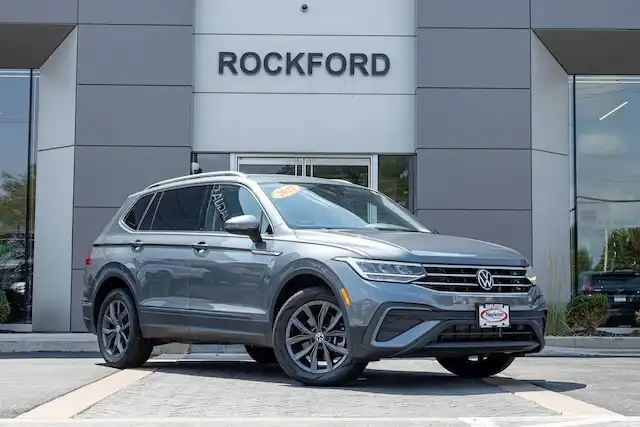 2023 Volkswagen Tiguan 2.0T SE's photo