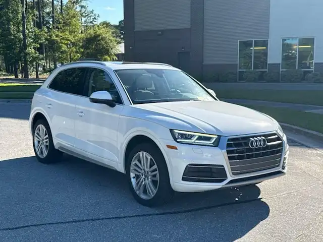 2019 Audi Q5 2.0T Premium Plus quattro S tronic's photo