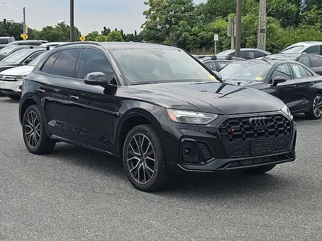 2023 Audi SQ5 Premium Plus's photo