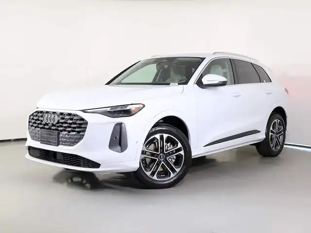 2026 Audi Q5 Premium Plus quattro's photo