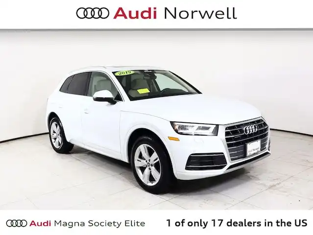 2019 Audi Q5 2.0T quattro S tronic Premium Plus's photo