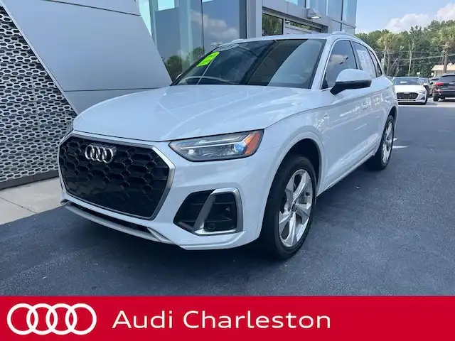 2023 Audi Q5 45 Premium Plus's photo