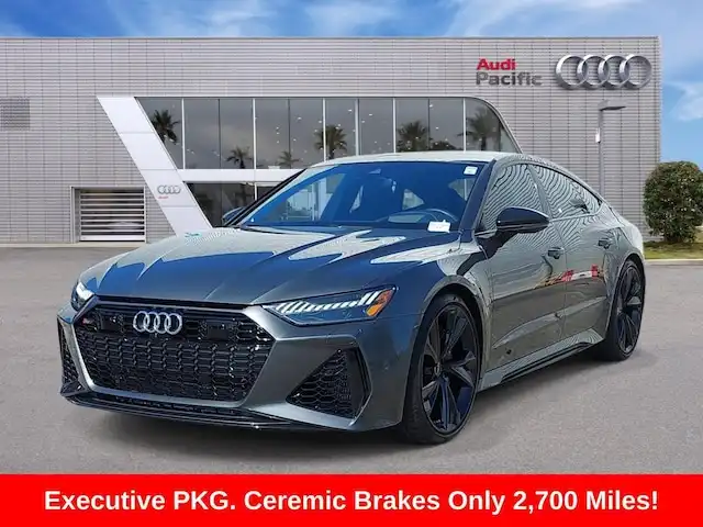 2023 Audi RS7 Base's photo