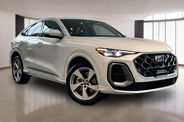 2025 Audi Q5 Sportback 45 Premium Plus's photo