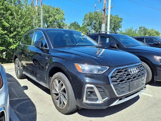 2023 Audi Q5 45 Premium Plus's photo