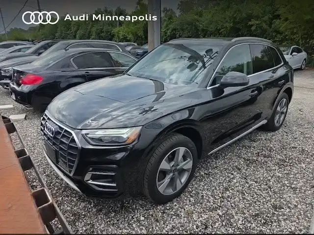 2024 Audi Q5 40 Premium Plus's photo