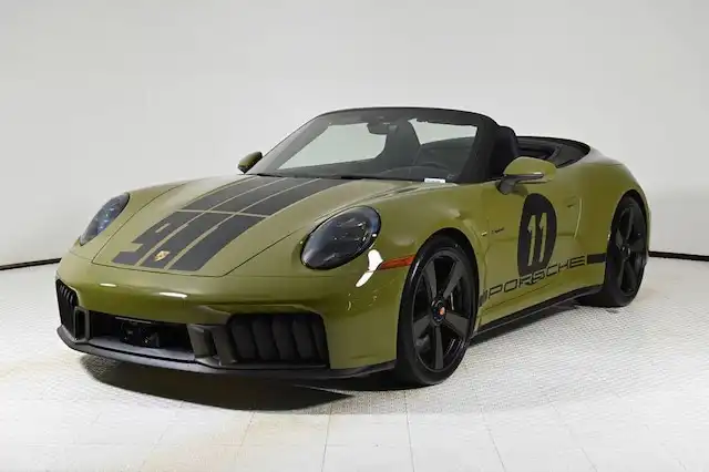 2026 Porsche 911 Carrera 4 GTS Cabriolet's photo