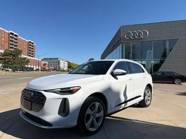 2025 Audi Q5 40 Premium Plus's photo