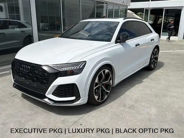 2024 Audi RS Q8 Base's photo