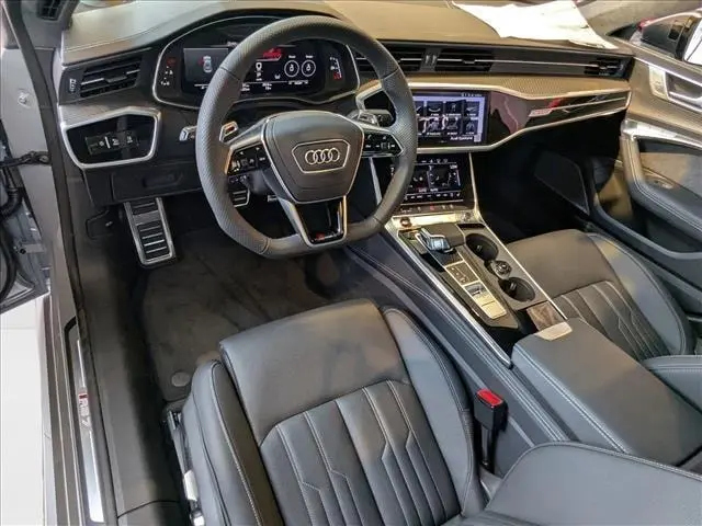 2025 Audi RS7 Performance photo 3