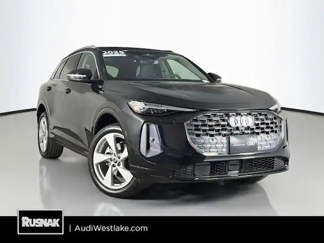 2025 Audi Q5 40 Premium Plus's photo
