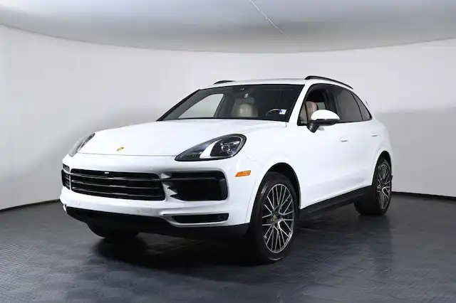 2023 Porsche Cayenne Platinum Edition's photo