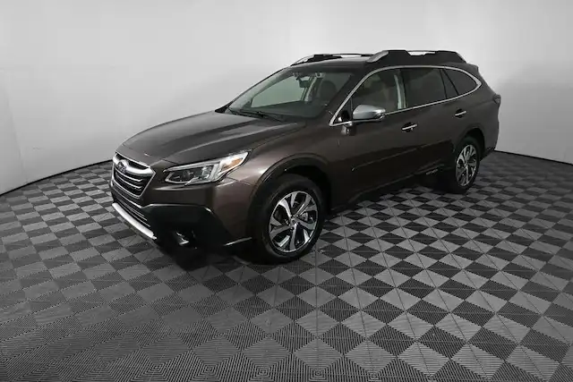 2022 Subaru Outback Touring XT's photo