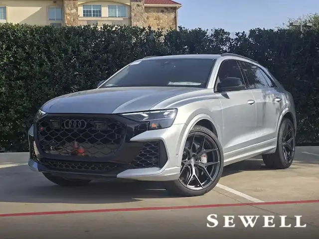 2026 Audi RS Q8 Base's photo