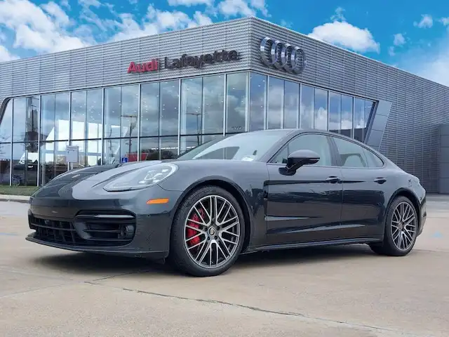2021 Porsche Panamera 4S's photo