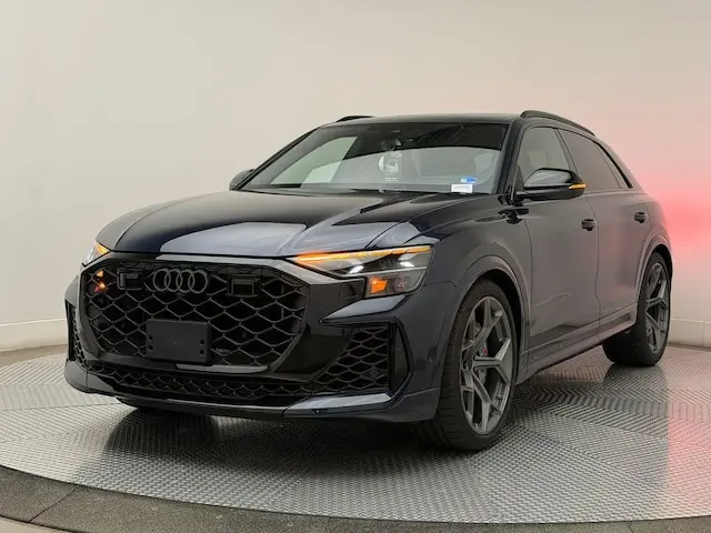 2026 Audi RS Q8 Base photo 3