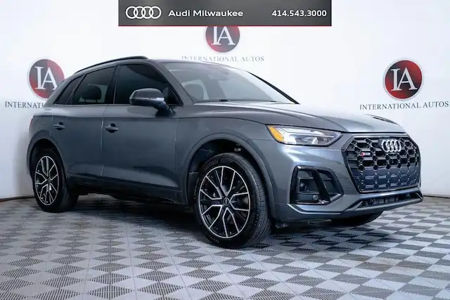 2023 Audi SQ5 Premium Plus's photo