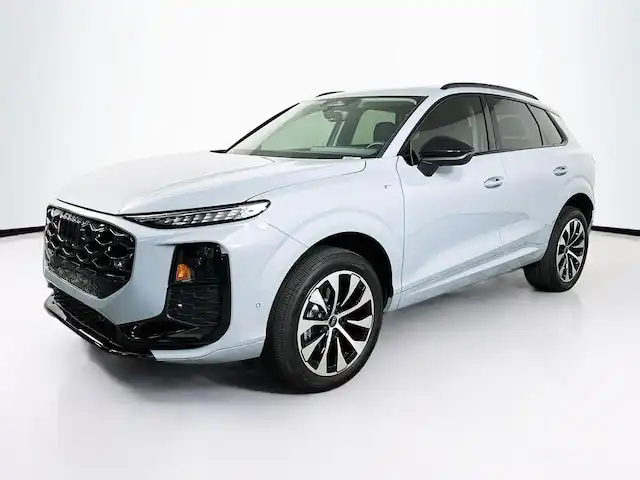 2026 Audi Q3 S line quattro's photo