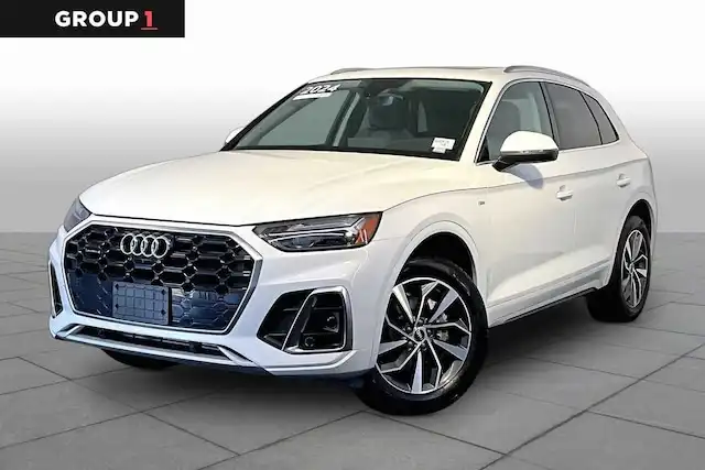 2024 Audi Q5 45 Premium Plus's photo