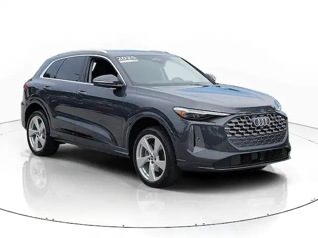2025 Audi Q5 40 Premium Plus's photo